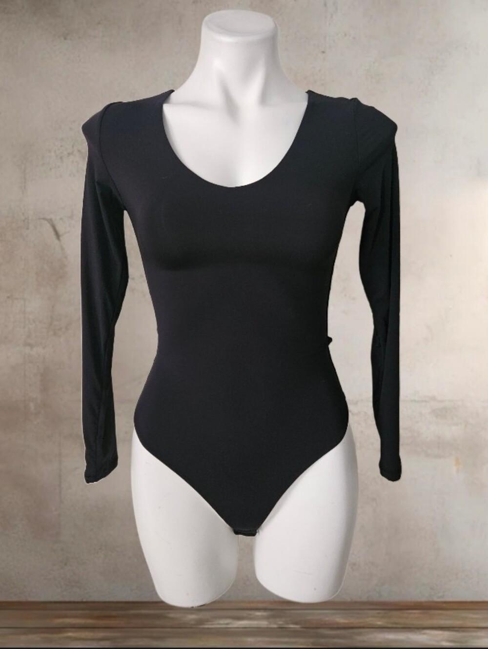 Suuksess Classic Black Long Sleeve Bodysuit Small